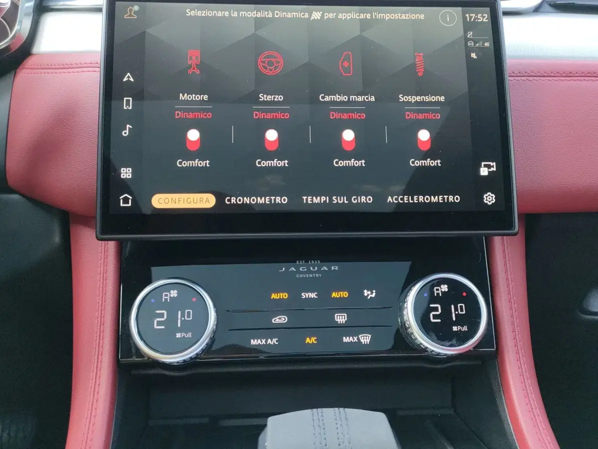 Jaguar F-Pace usata a Lecco (8)