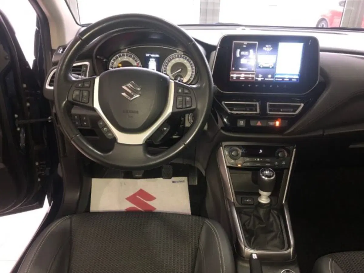 Suzuki S-Cross usata a Torino (13)