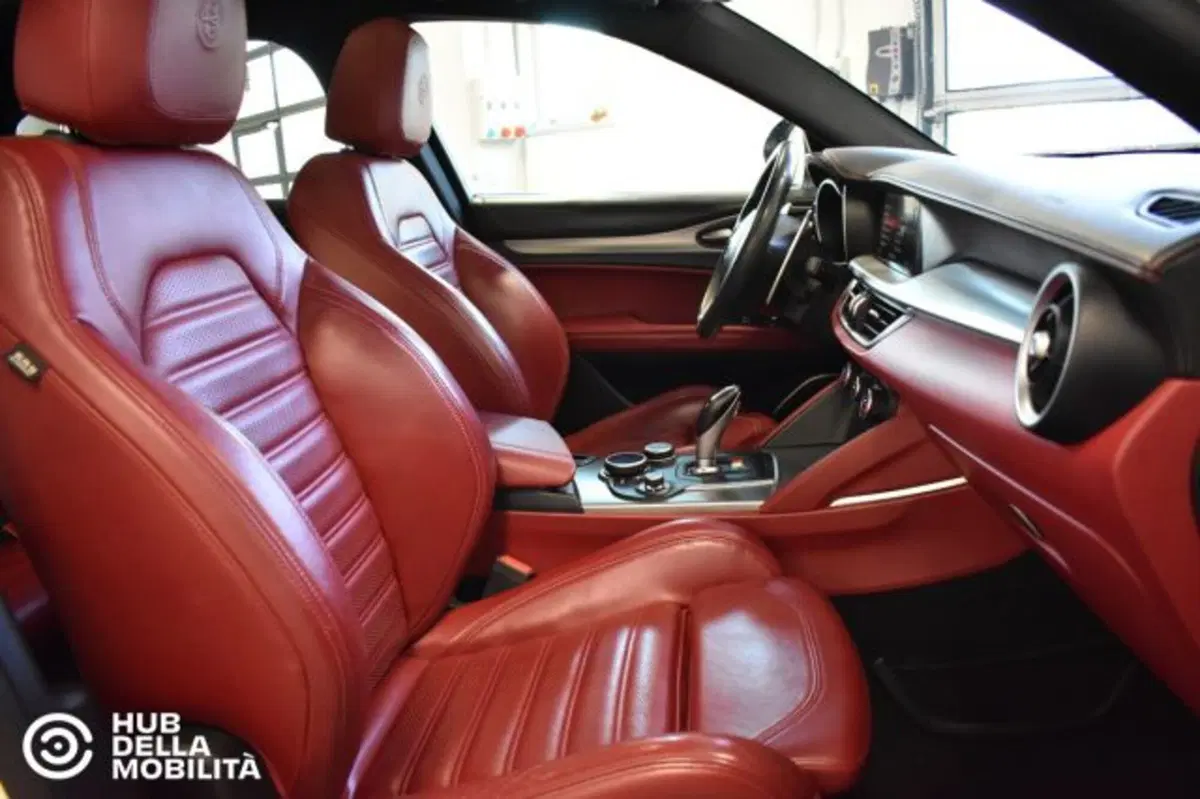 Alfa Romeo Stelvio usata a Perugia (20)