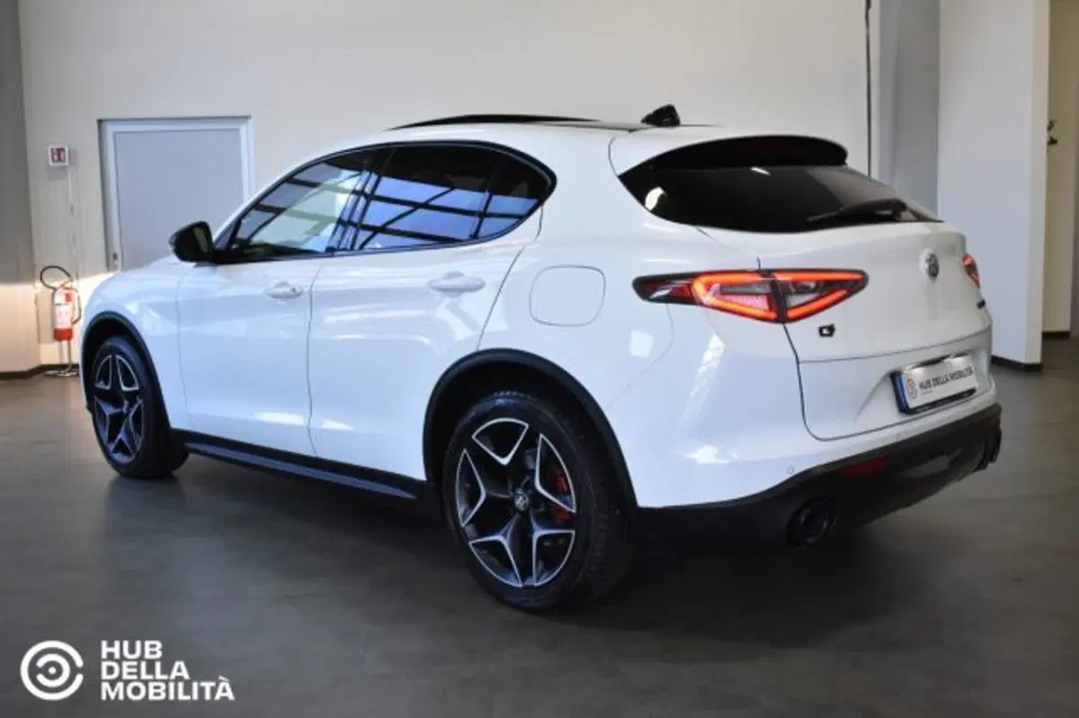 Alfa Romeo Stelvio usata a Perugia (6)