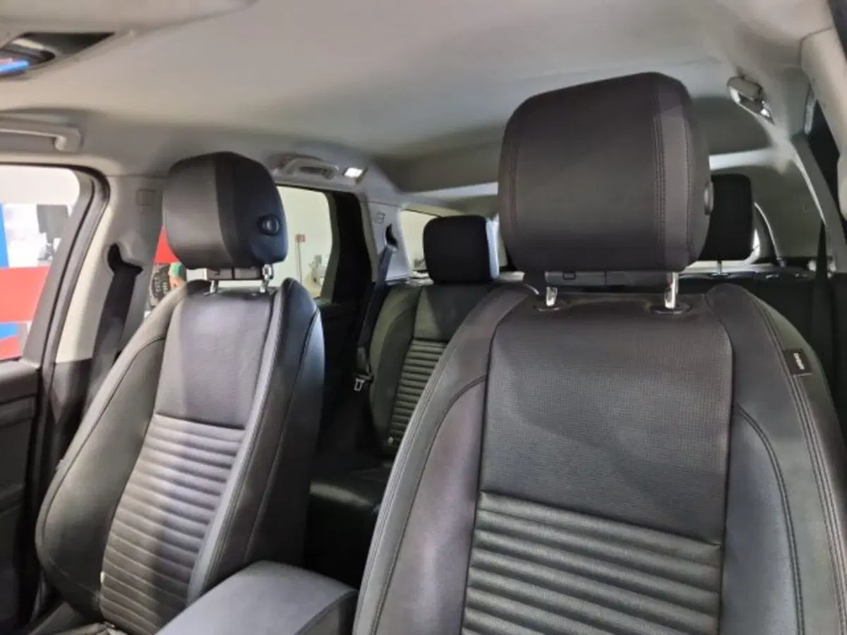 Land Rover Discovery Sport usata a Livorno (14)