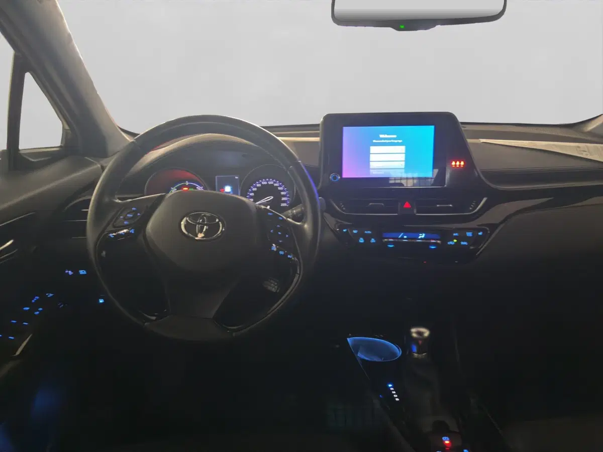 Toyota Toyota C-HR usata a Genova (11)