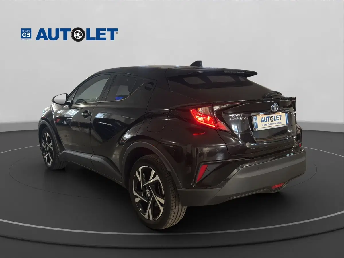 Toyota Toyota C-HR usata a Genova (8)