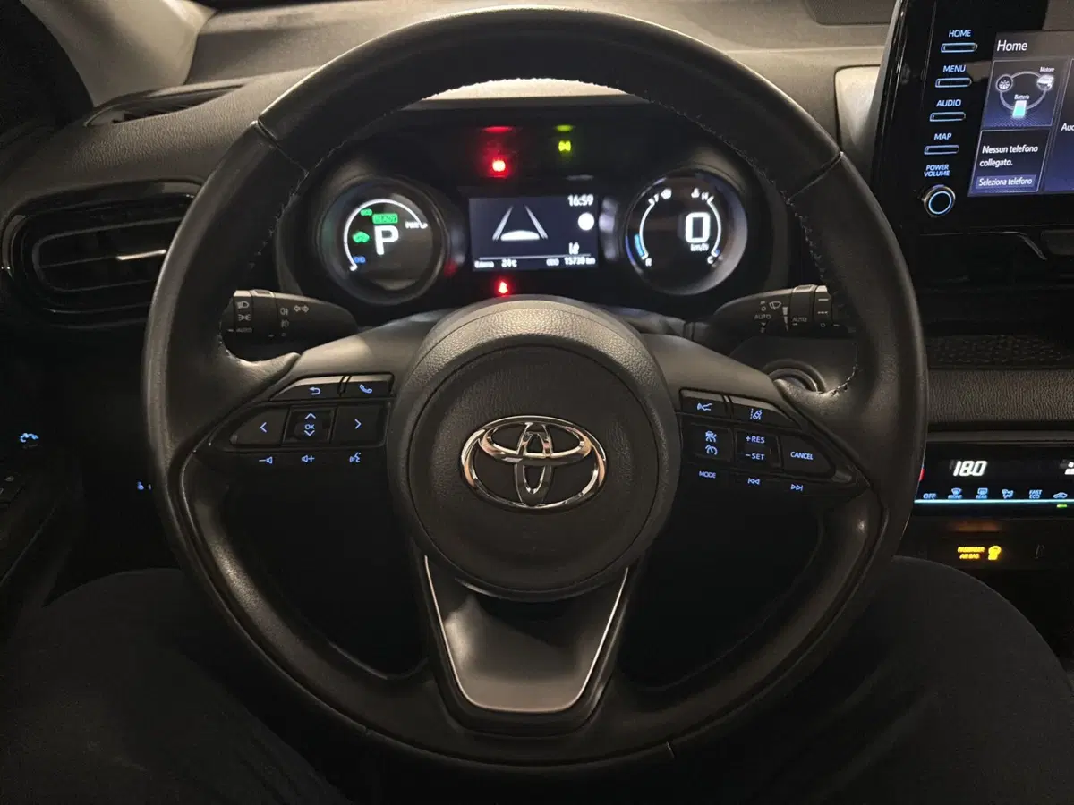 Toyota Yaris usata a Genova (14)
