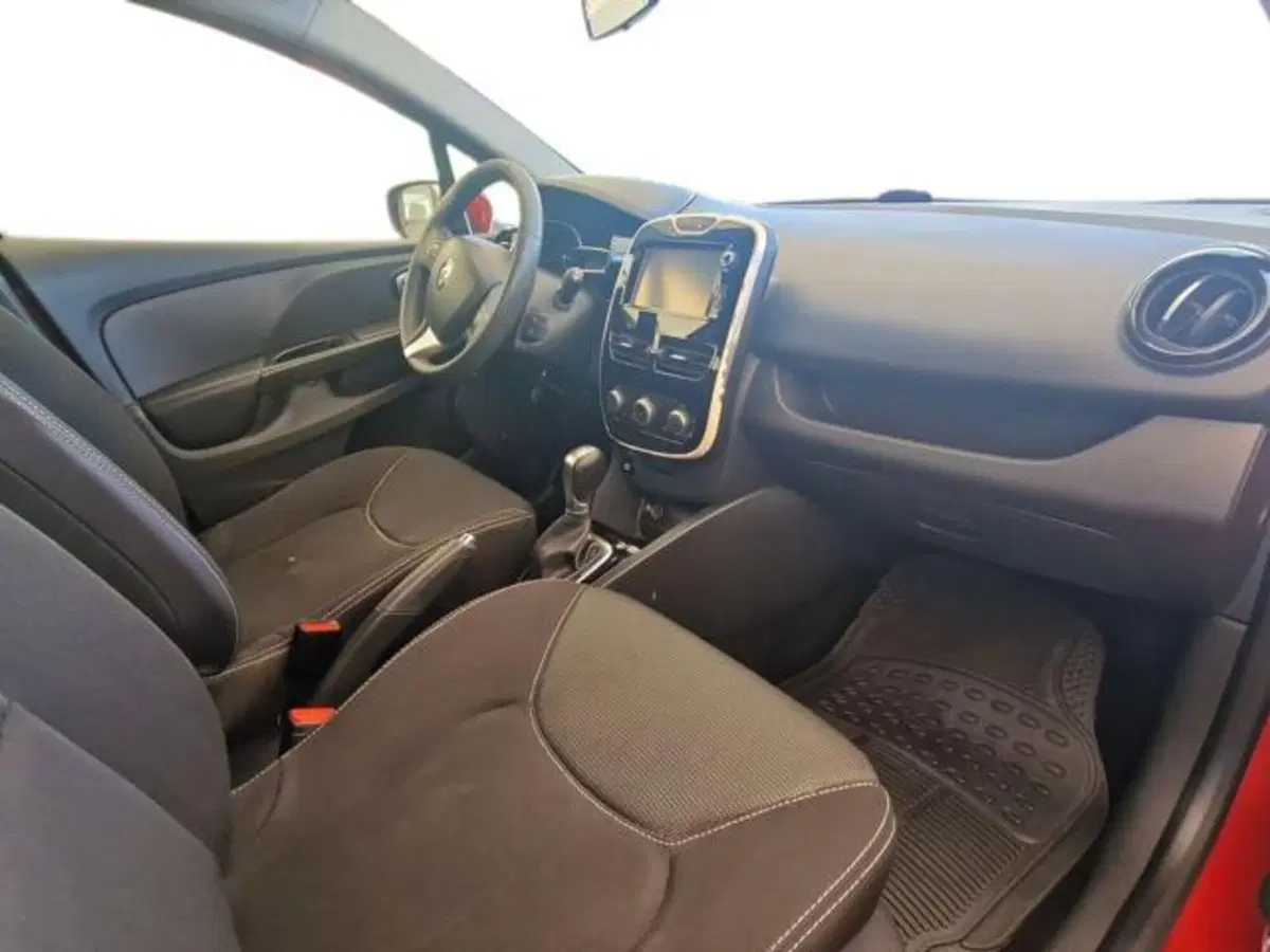 Renault Clio usata a Salerno (13)