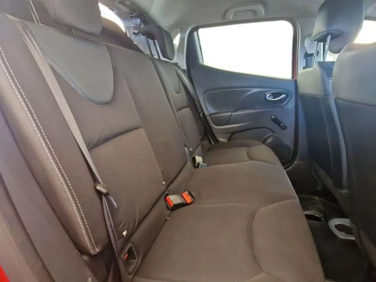Renault Clio usata a Salerno (14)