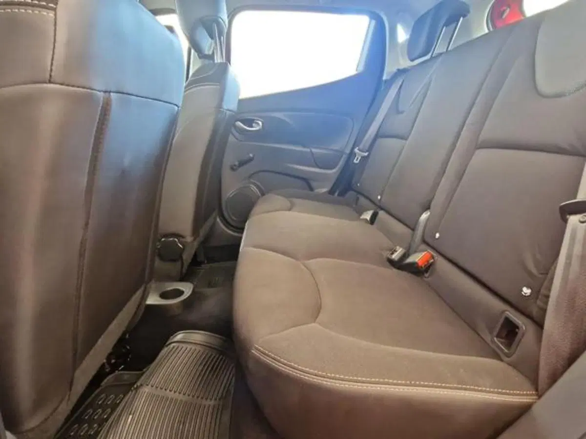 Renault Clio usata a Salerno (15)