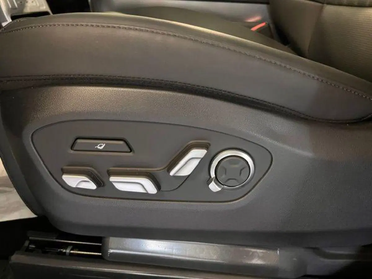 Hyundai Ioniq 9 nuova a Verbano Cusio Ossola (17)
