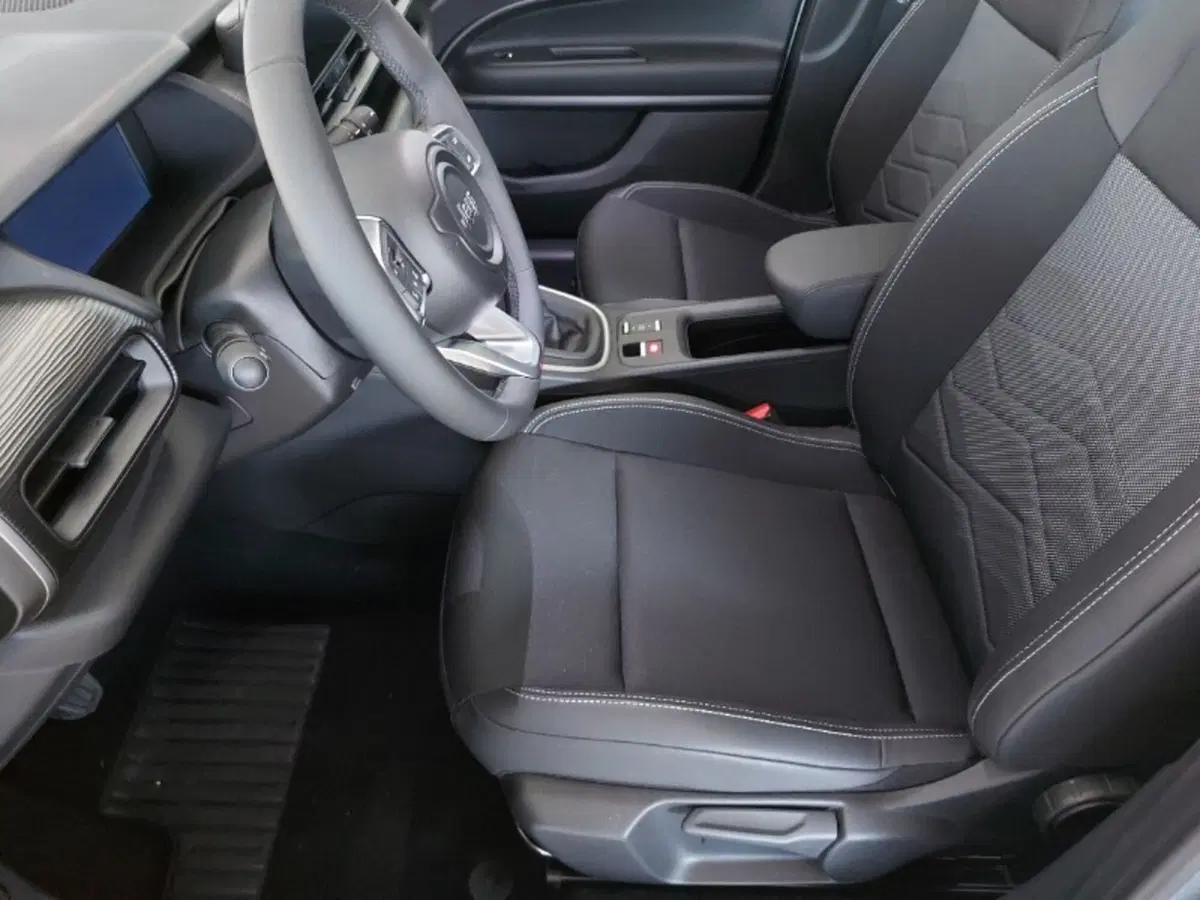Jeep Avenger nuova a Pordenone (12)