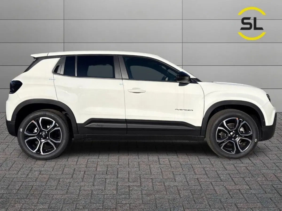 Jeep Avenger nuova a Lecco (3)