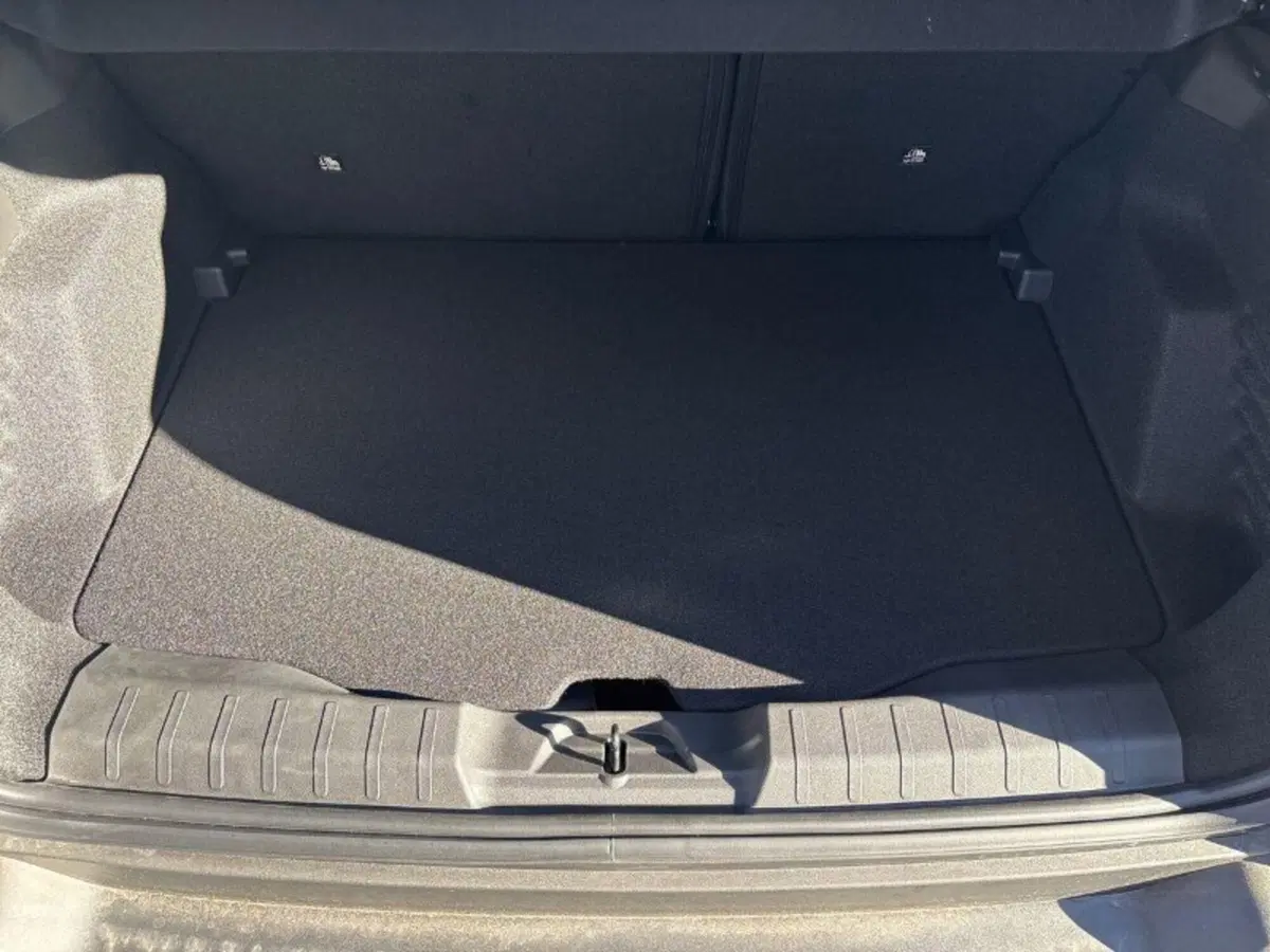 Jeep Avenger nuova a Lecco (6)