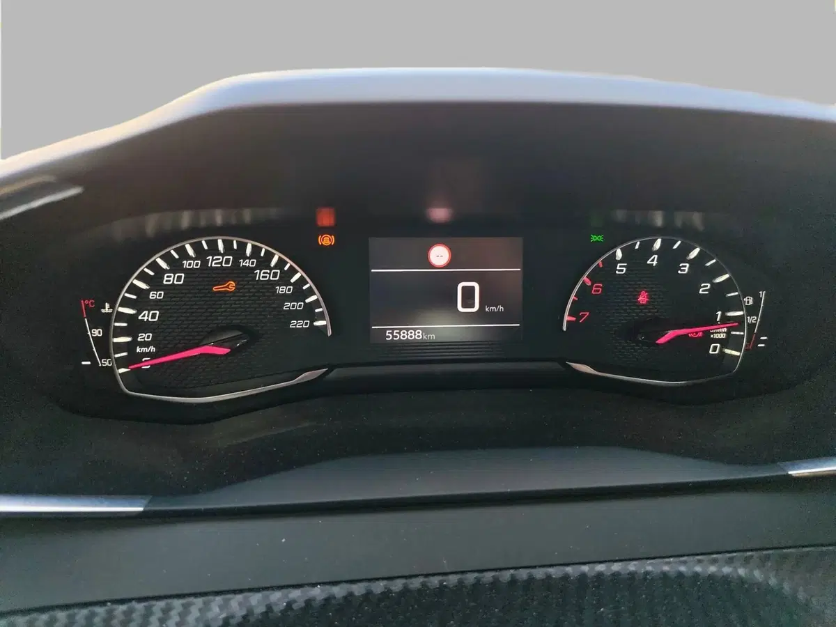 Peugeot 208 usata a Milano (12)