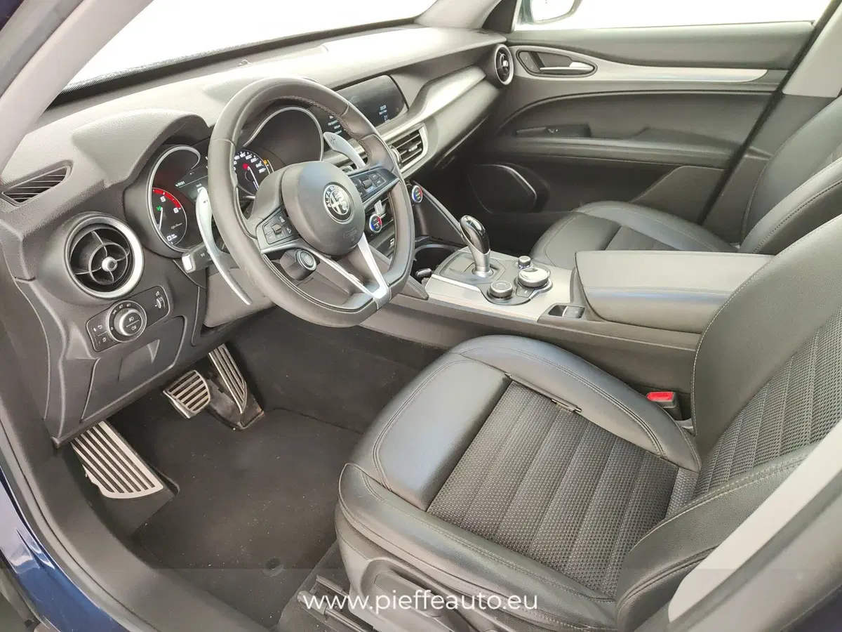Alfa Romeo Stelvio usata a Ascoli Piceno (11)