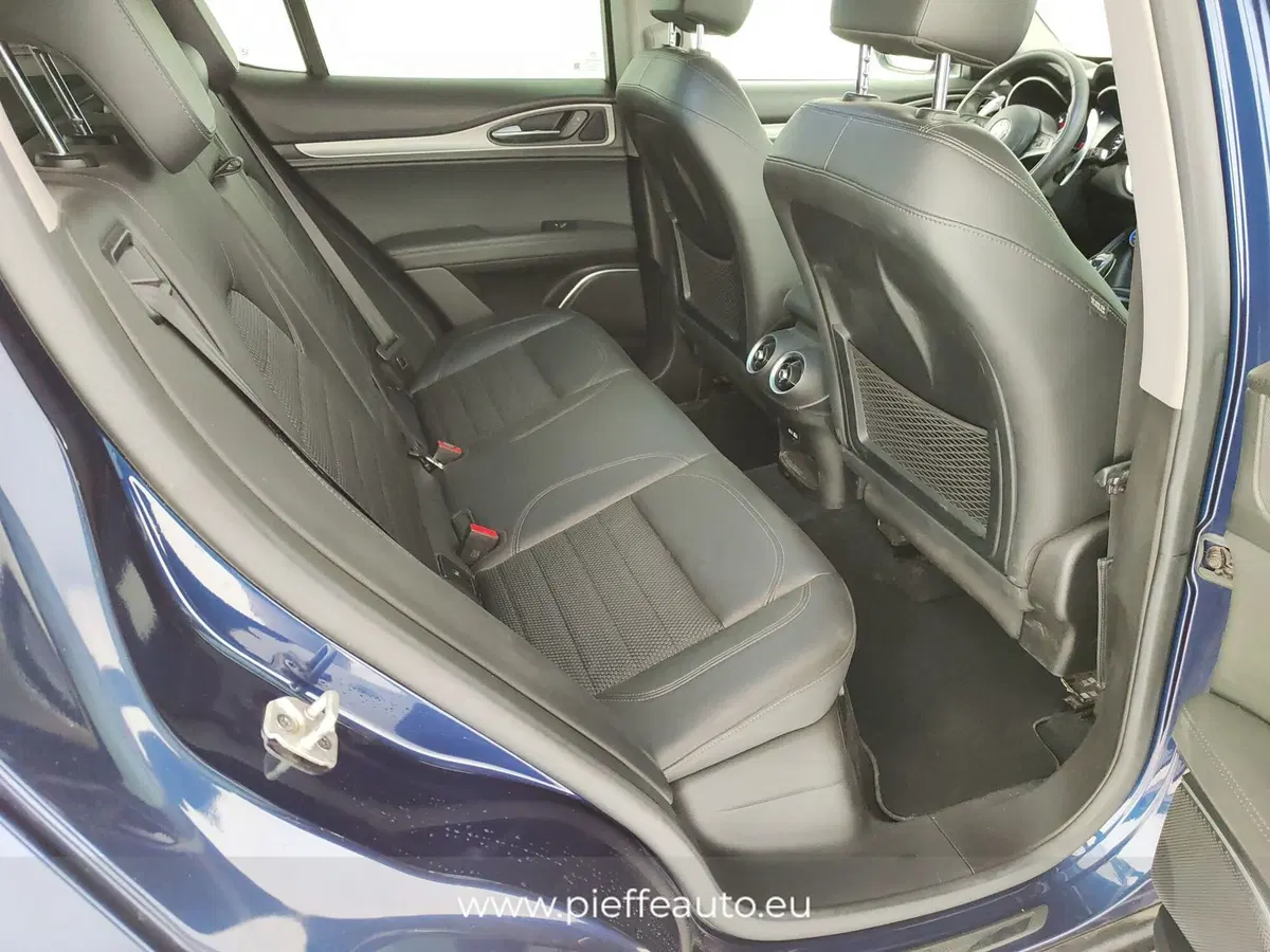 Alfa Romeo Stelvio usata a Ascoli Piceno (14)