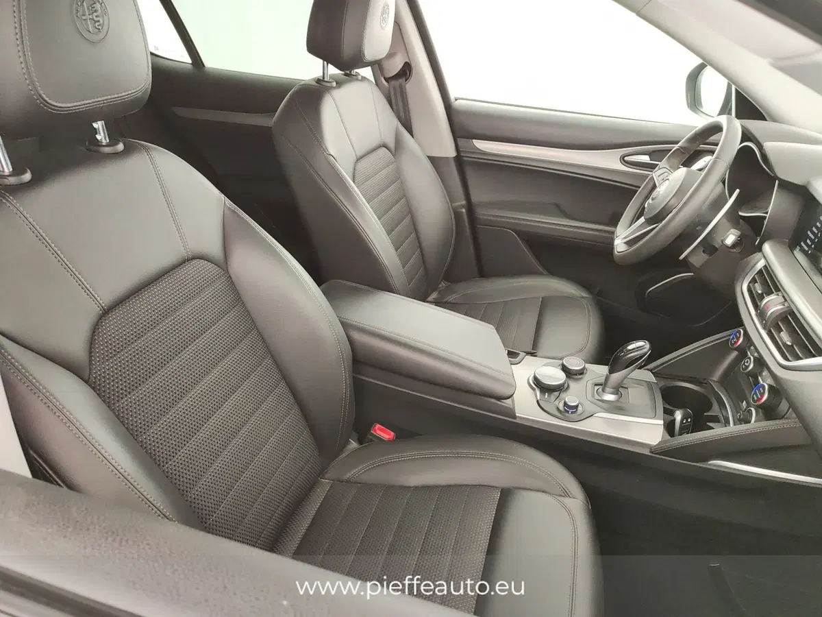 Alfa Romeo Stelvio usata a Ascoli Piceno (15)