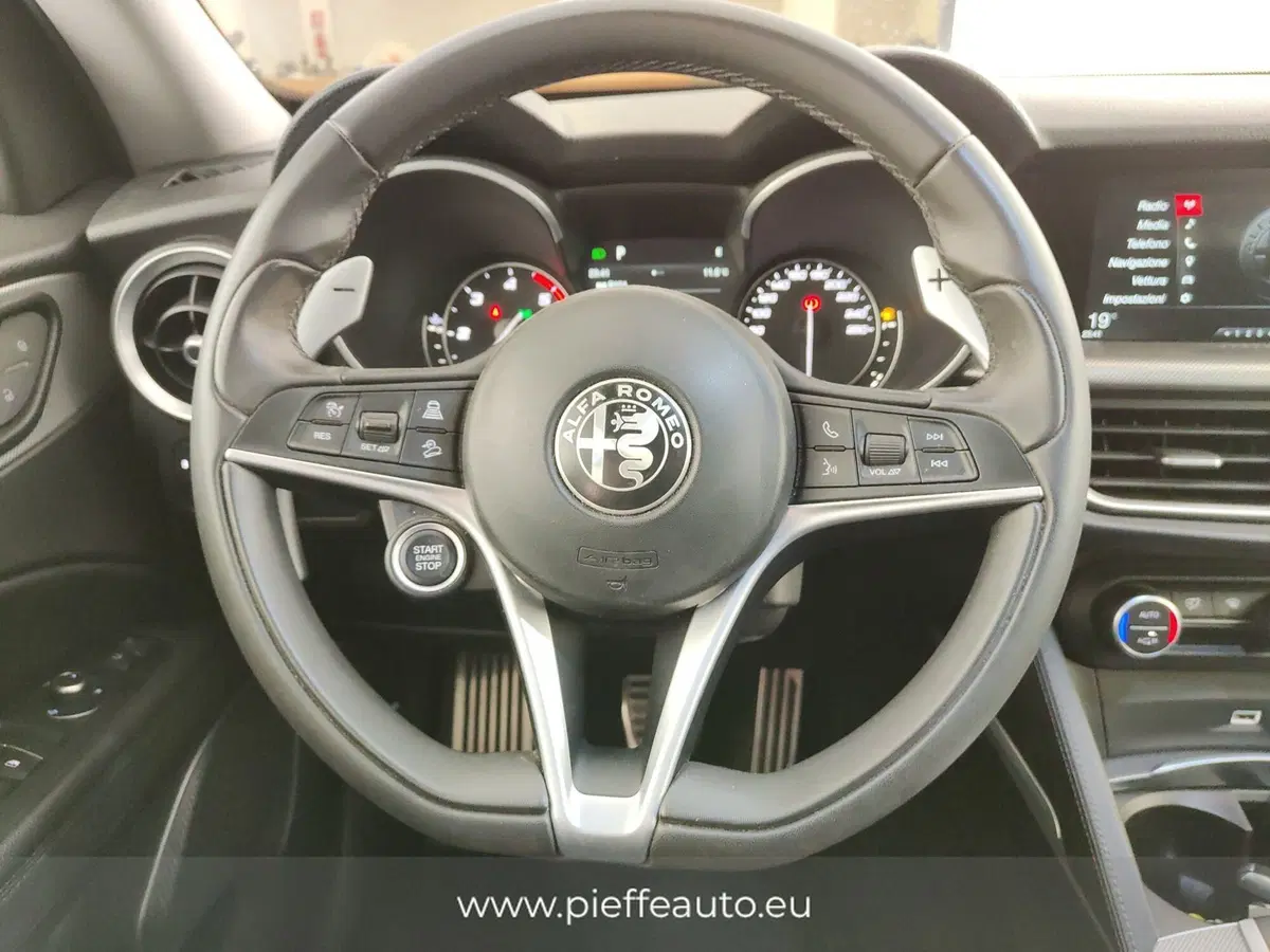 Alfa Romeo Stelvio usata a Ascoli Piceno (17)