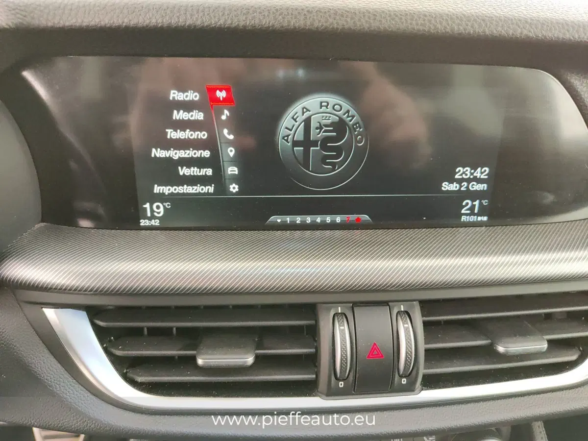 Alfa Romeo Stelvio usata a Ascoli Piceno (19)