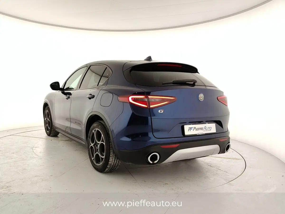 Alfa Romeo Stelvio usata a Ascoli Piceno (3)