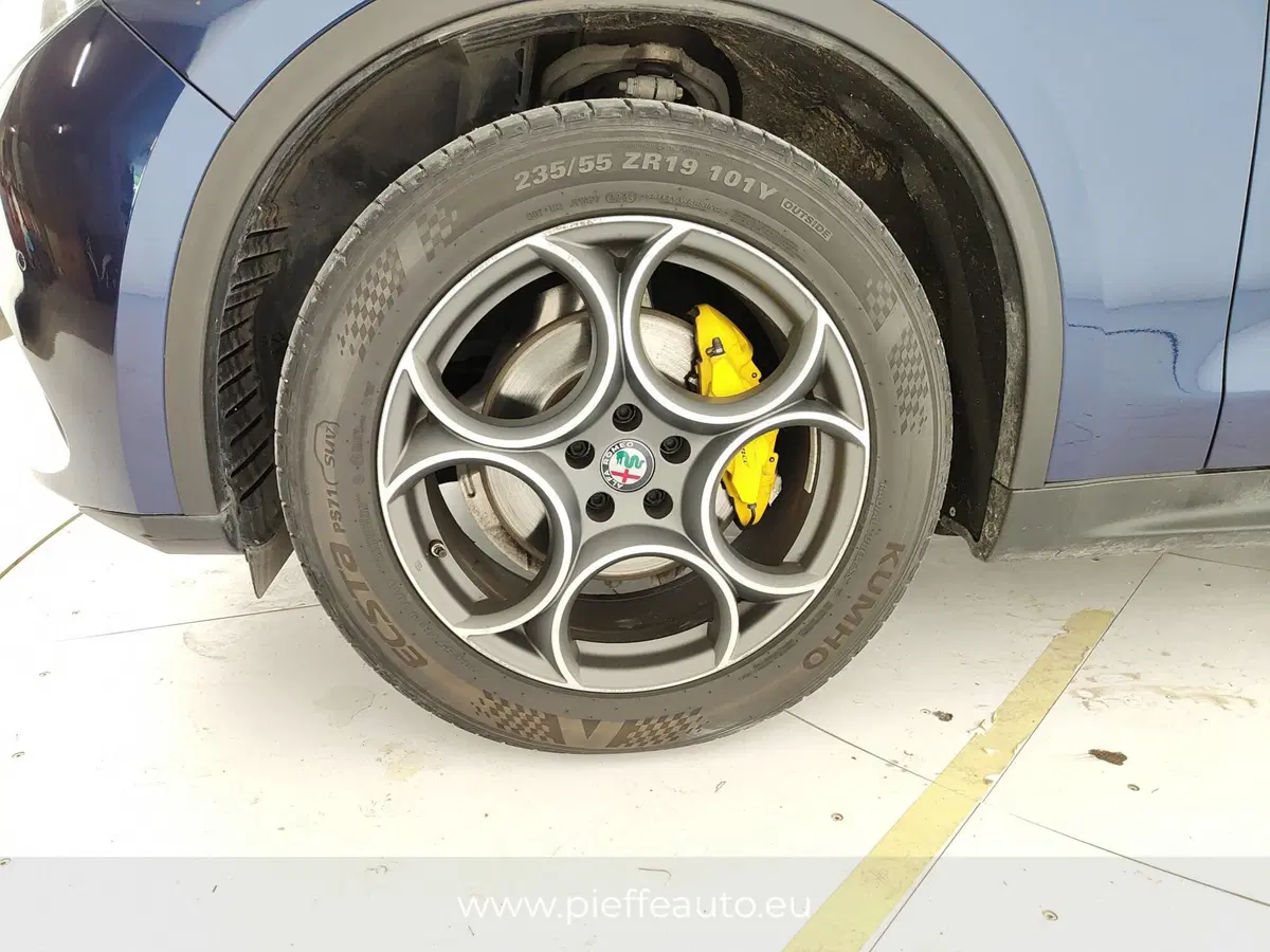 Alfa Romeo Stelvio usata a Ascoli Piceno (7)