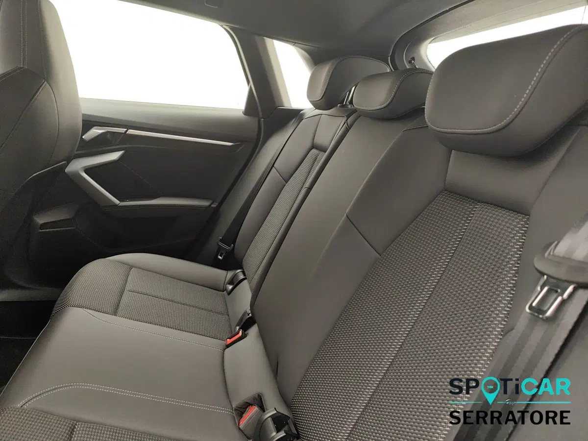 Audi A3 Sportback usata a Como (13)