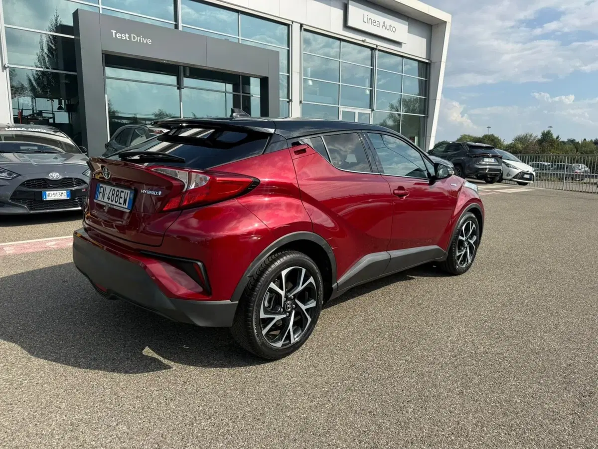 Toyota Toyota C-HR usata a Piacenza (7)