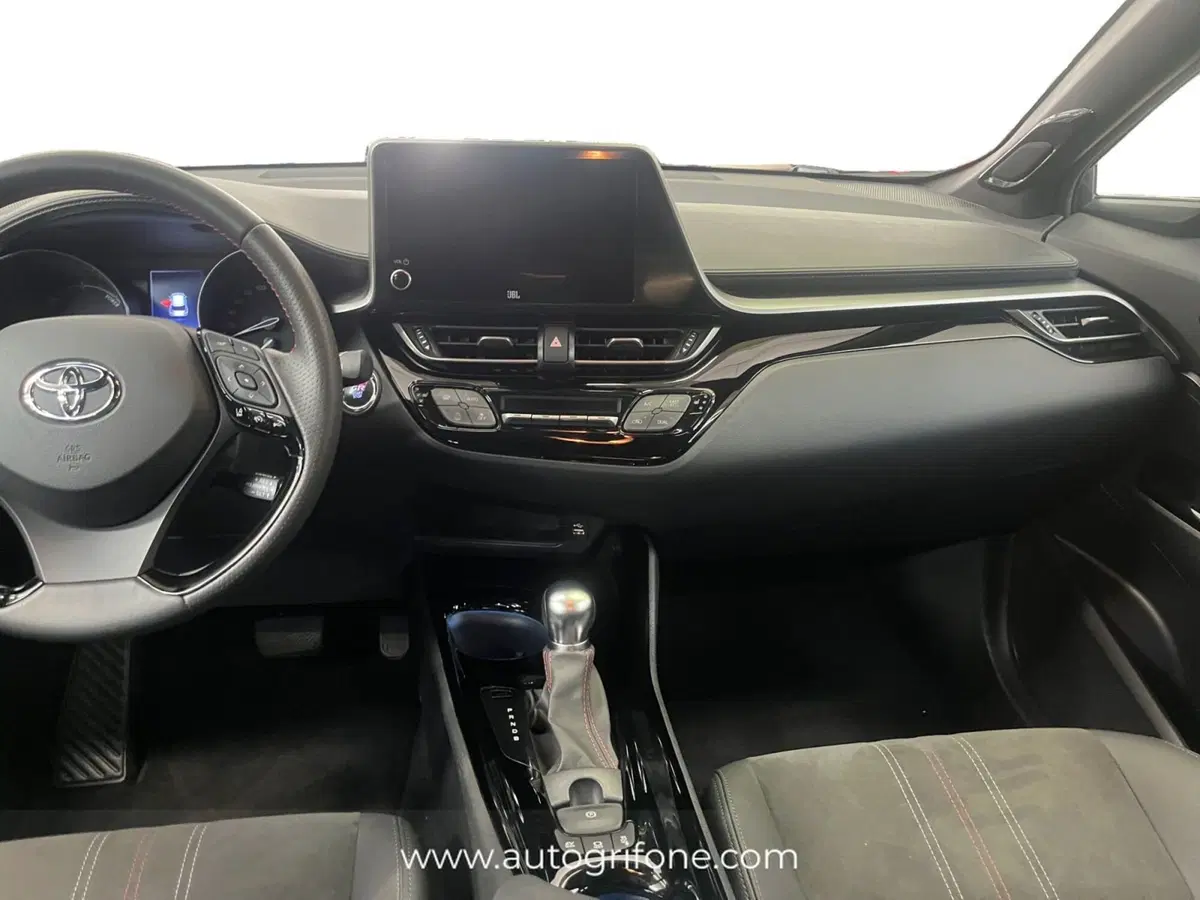 Toyota Toyota C-HR usata a Modena (11)