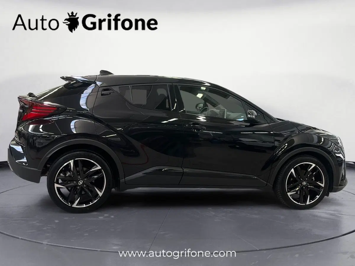 Toyota Toyota C-HR usata a Modena (6)