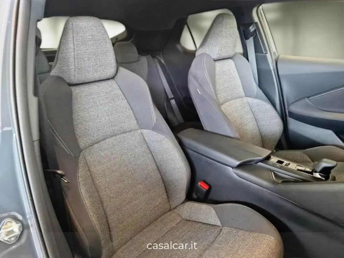 Toyota Toyota C-HR usata a Salerno (11)