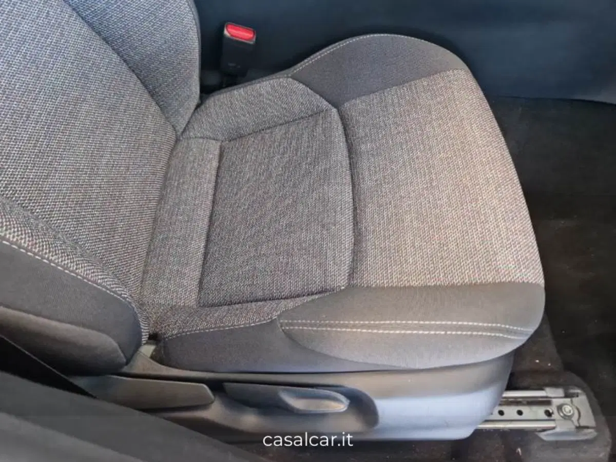 Toyota Toyota C-HR usata a Salerno (12)