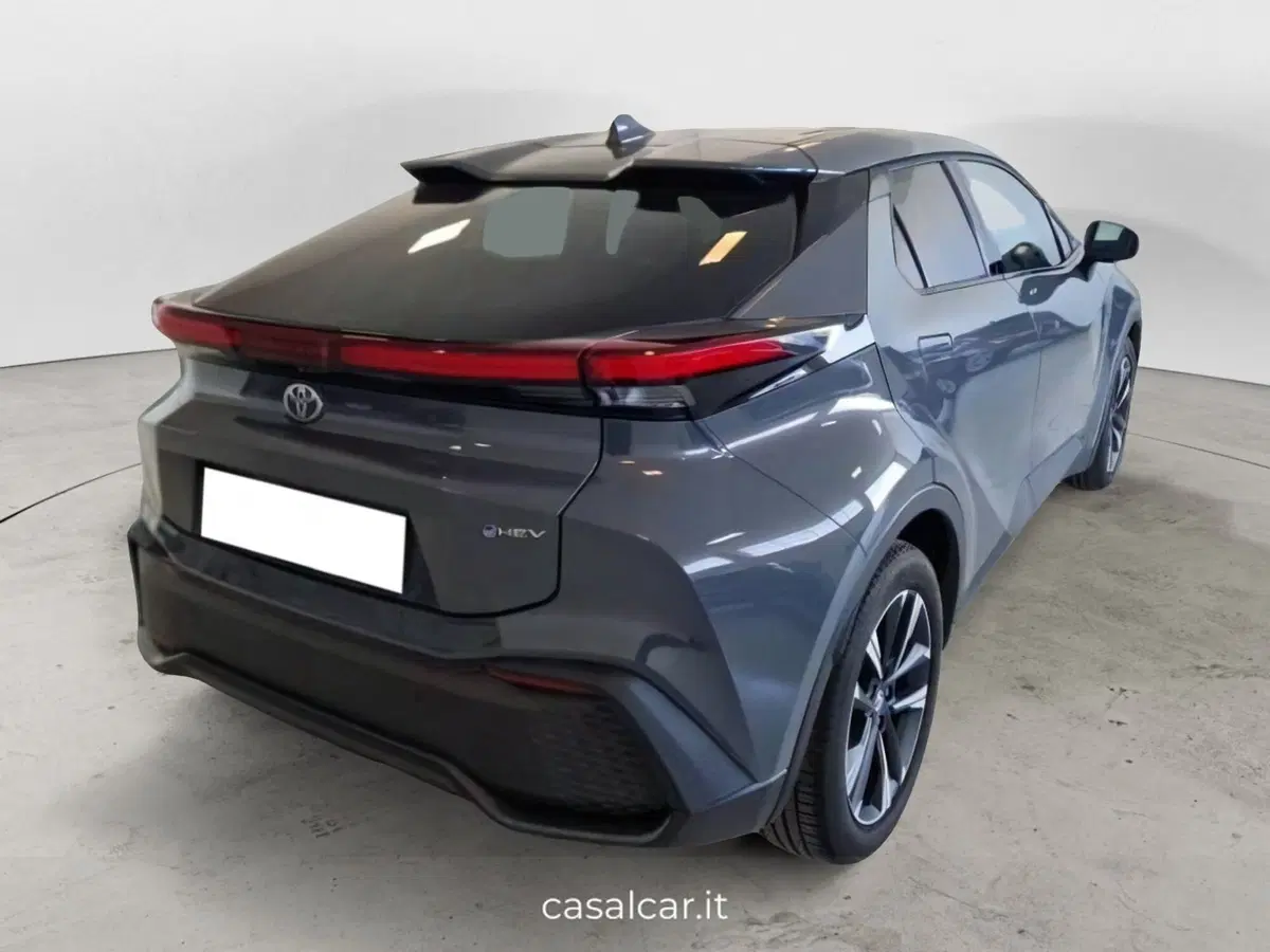 Toyota Toyota C-HR usata a Salerno (3)