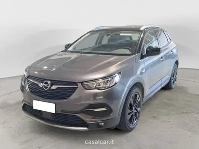 Opel Grandland X 1.6 Hybrid Plug-in aut. AWD Design Line del 2021 usata a Sala Consilina