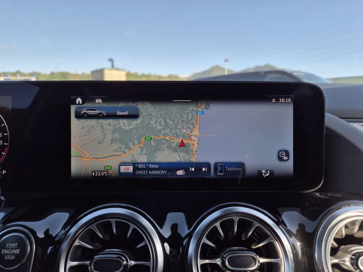 Mercedes-Benz GLA SUV usata  (11)