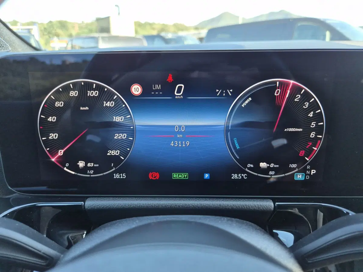 Mercedes-Benz GLA SUV usata  (14)