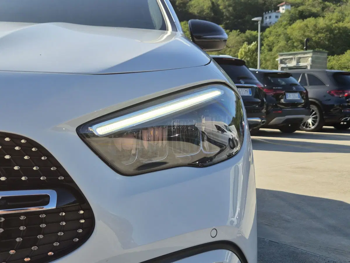 Mercedes-Benz GLA SUV usata  (17)