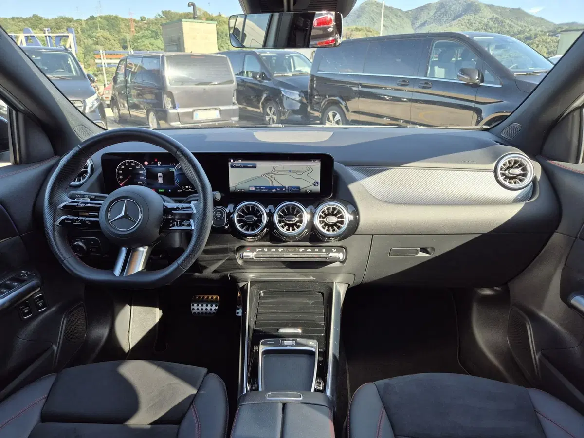 Mercedes-Benz GLA SUV usata  (8)