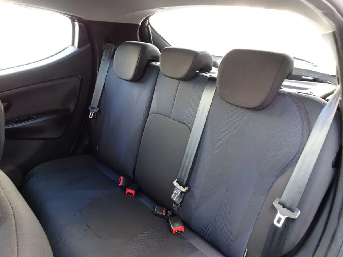 Lancia Ypsilon usata a Padova (10)