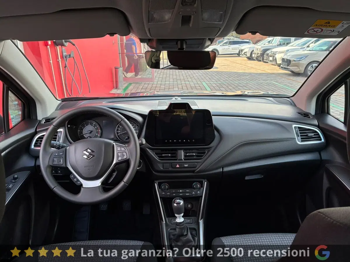 Suzuki S-Cross nuova a Prato (7)
