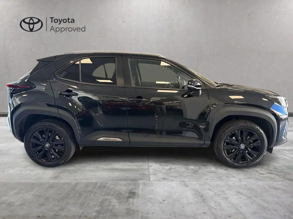 Toyota Yaris Cross usata a Prato (5)