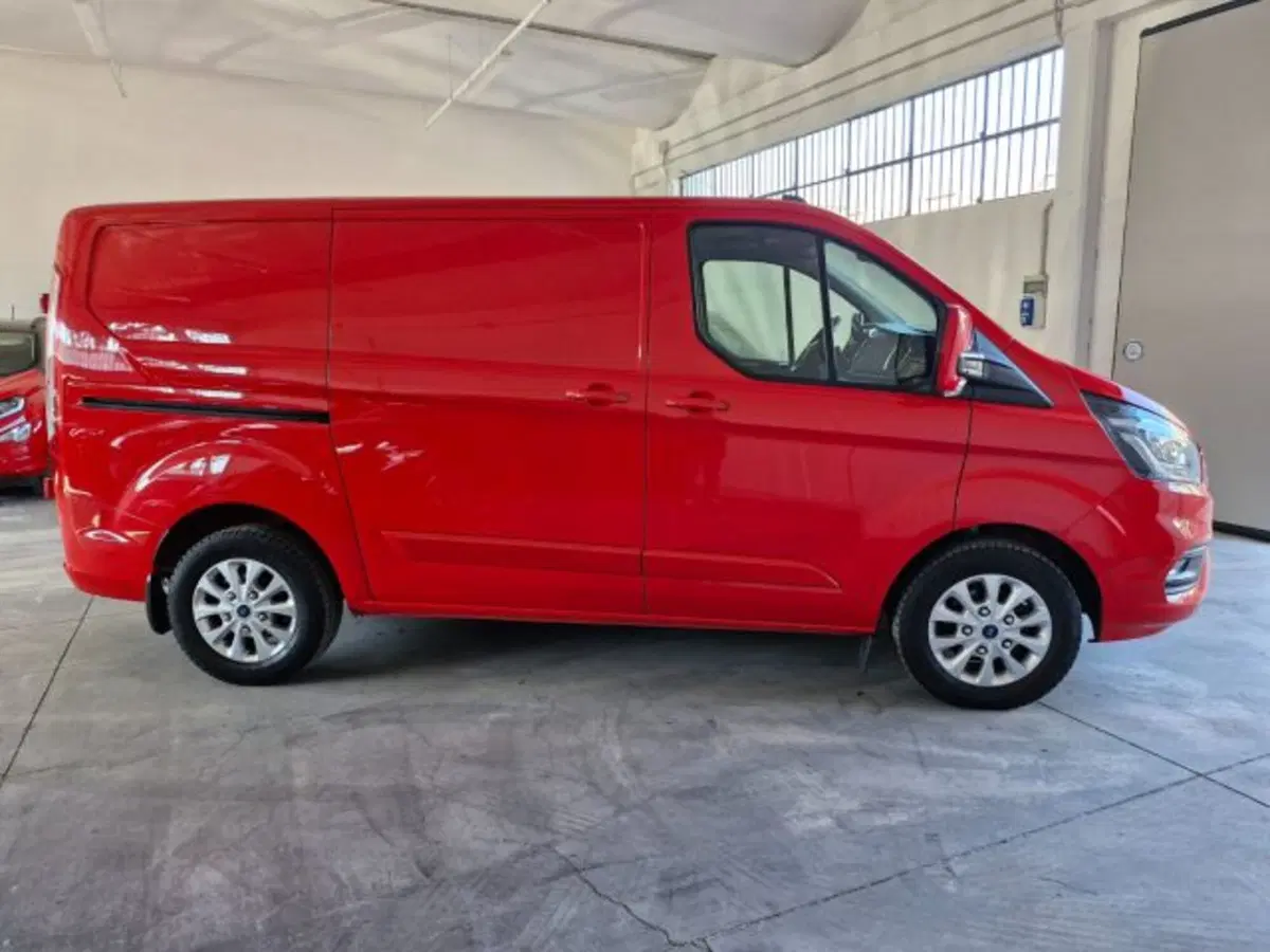 Ford Transit Custom Furgone usata a Bologna (7)