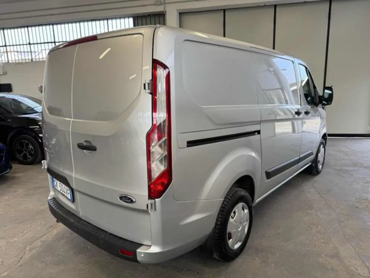 Ford Transit Custom Furgone usata a Bologna (5)