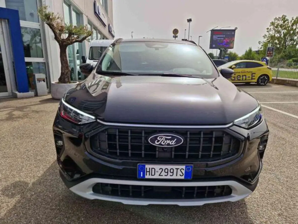 Ford Kuga nuova a Bologna (2)