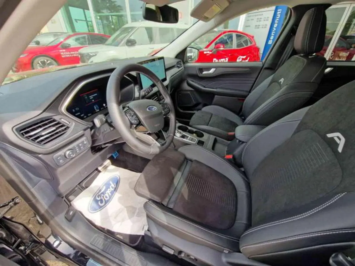 Ford Kuga nuova a Bologna (8)