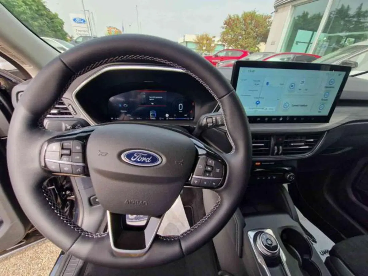 Ford Kuga nuova a Bologna (9)