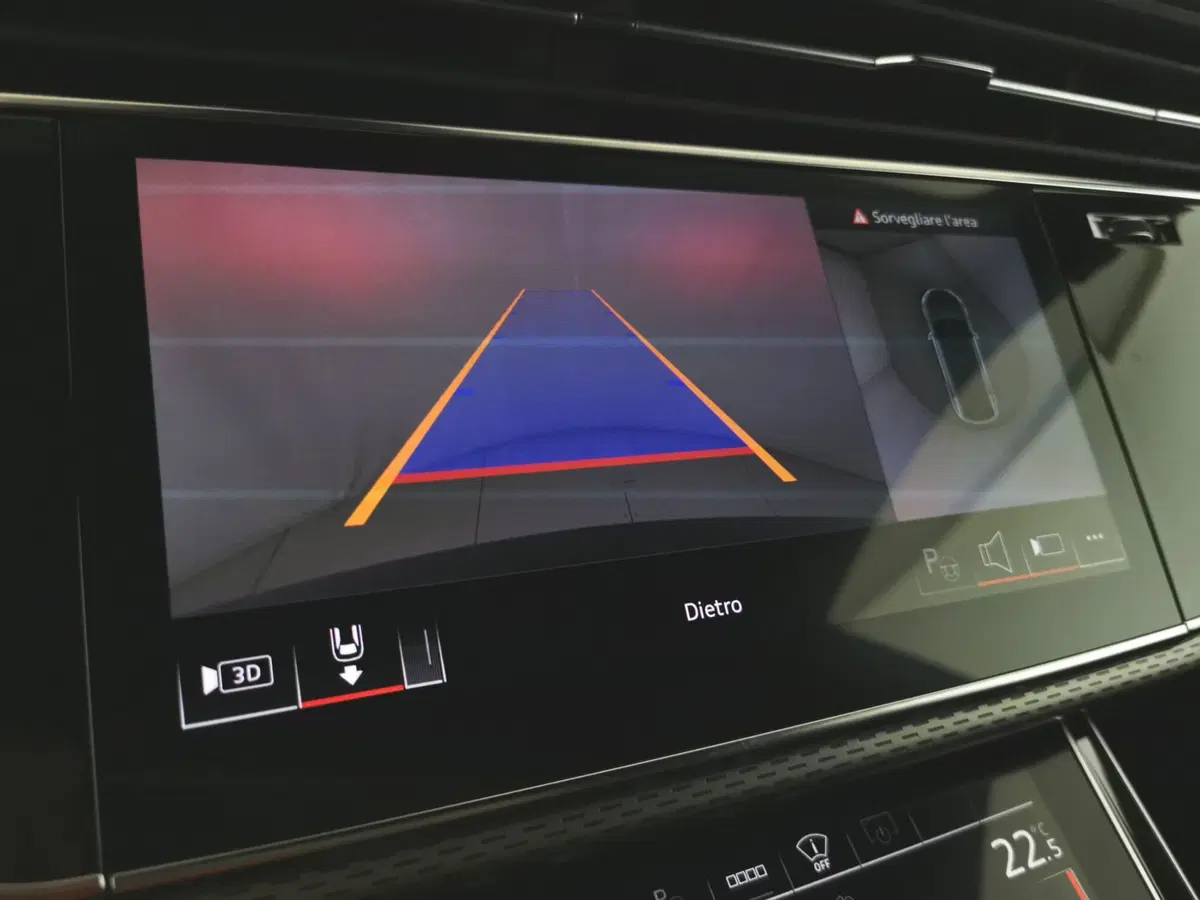 Audi Q8 Sportback usata a Chieti (12)