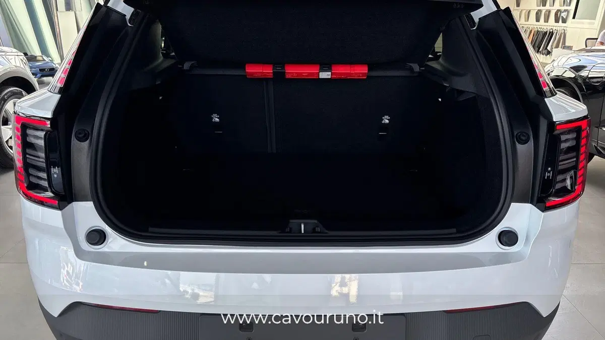 Volvo EX30 nuova a Ferrara (12)