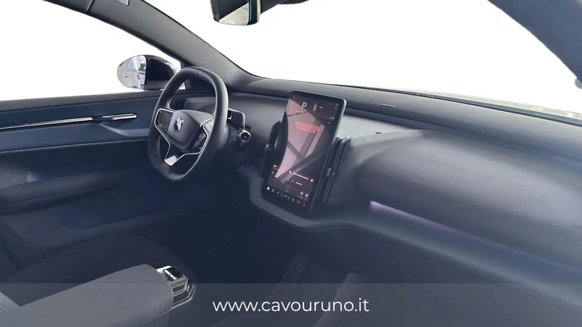 Volvo EX30 nuova a Ferrara (3)