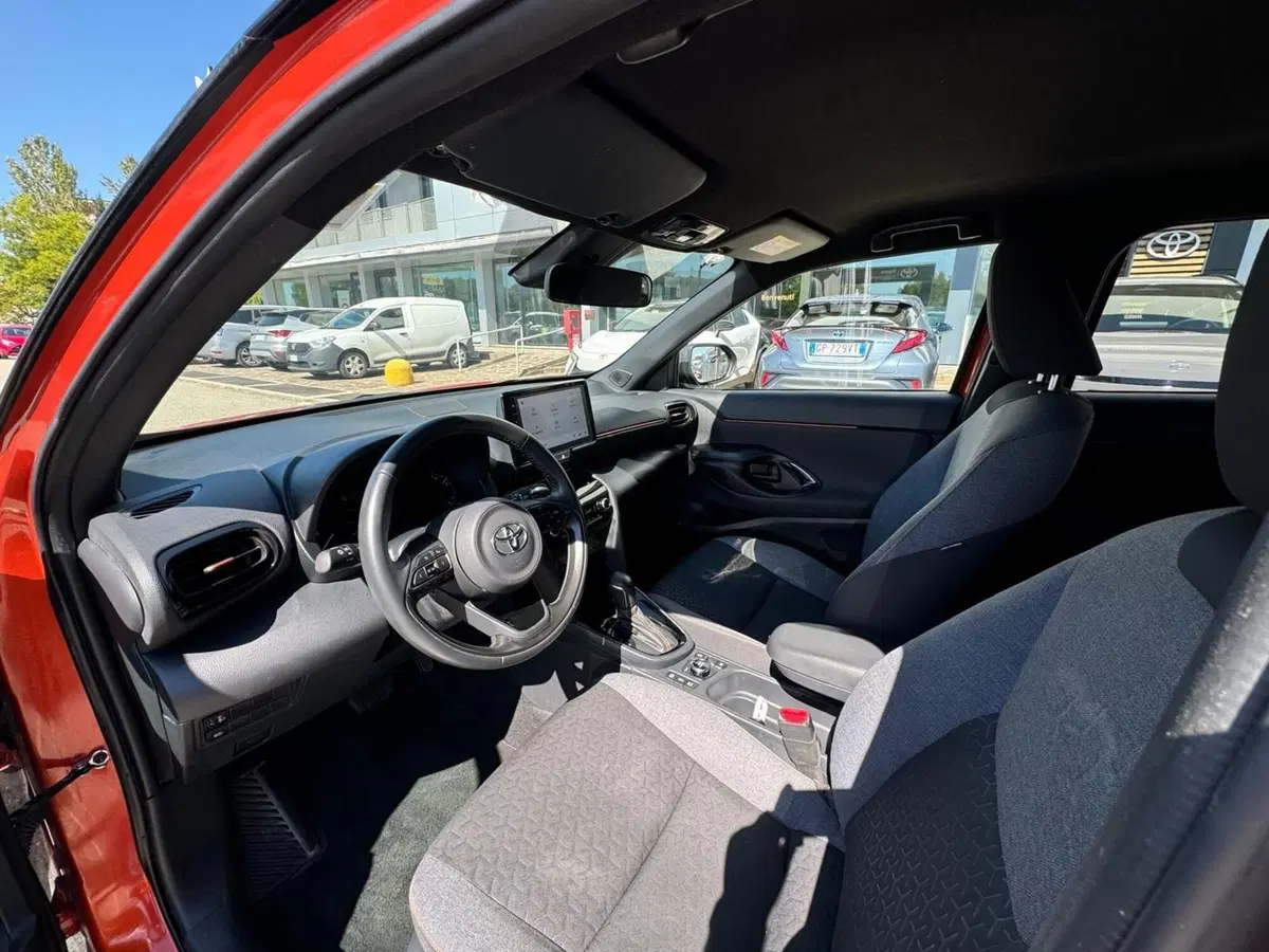 Toyota Yaris Cross usata a Modena (11)