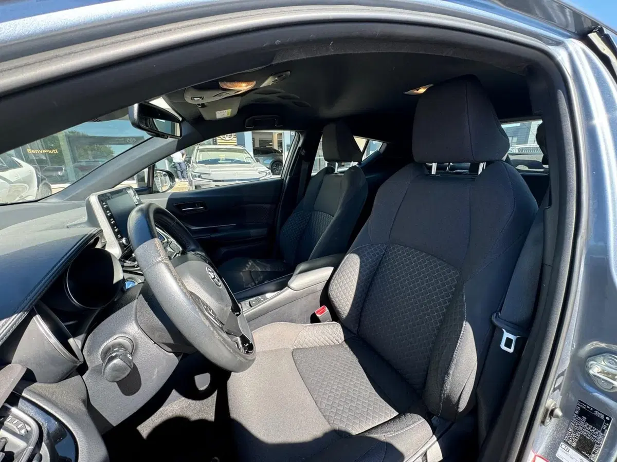 Toyota Toyota C-HR usata a Modena (13)