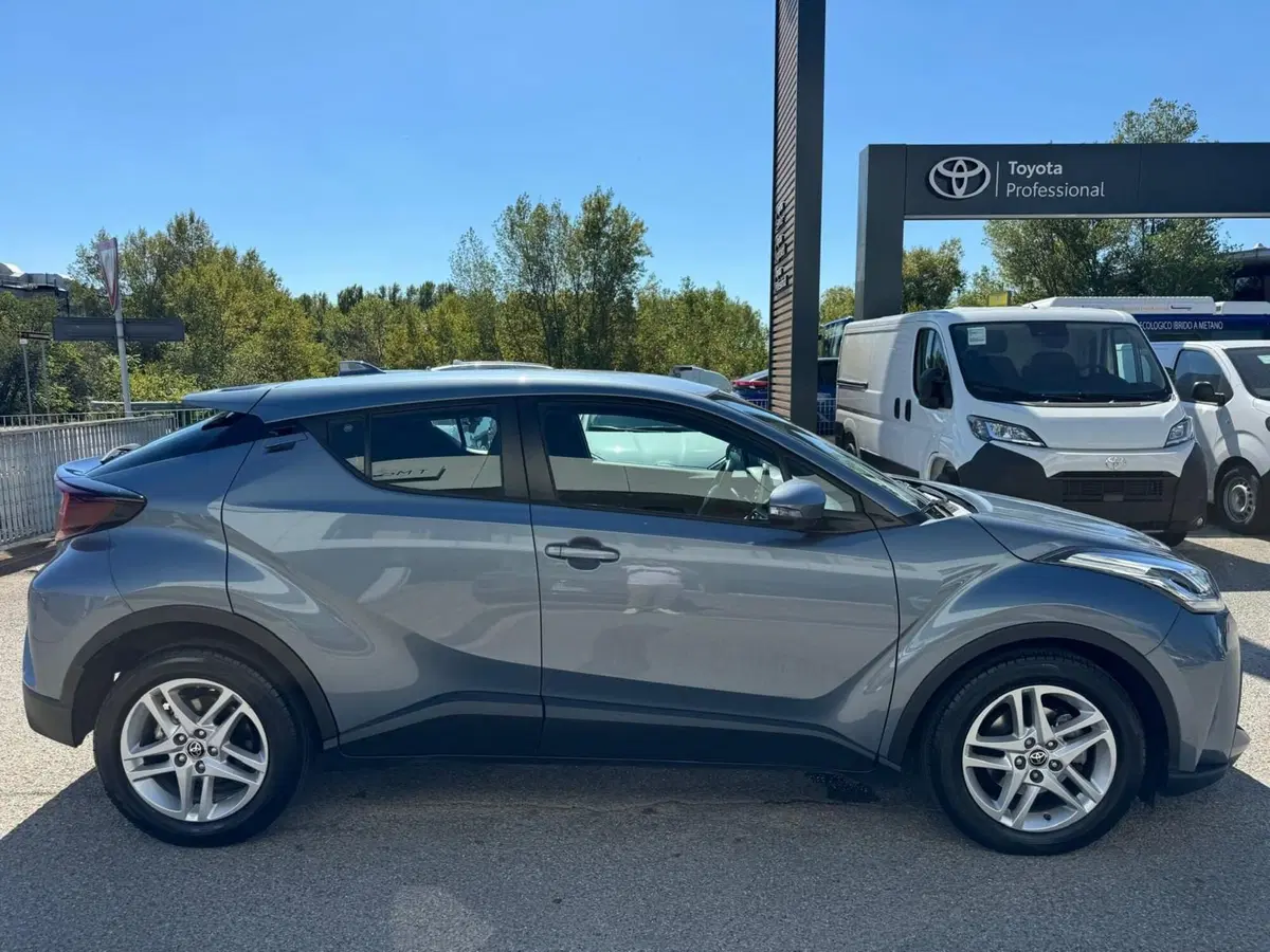 Toyota Toyota C-HR usata a Modena (5)