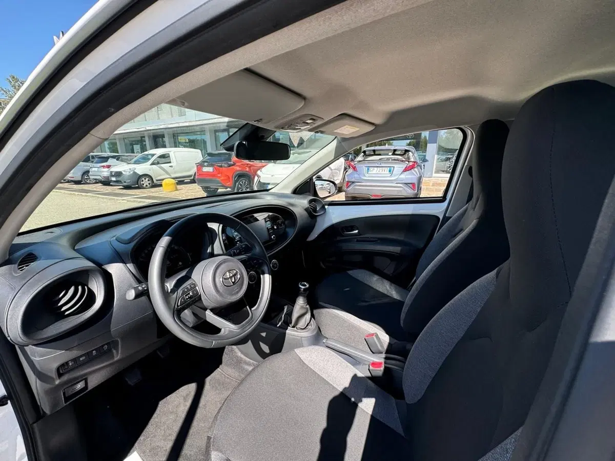 Toyota Aygo X usata a Modena (12)